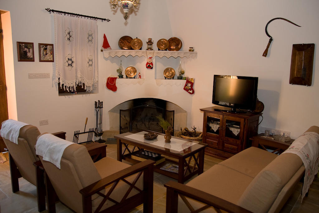 Xenios Cottages Lofou Exterior foto