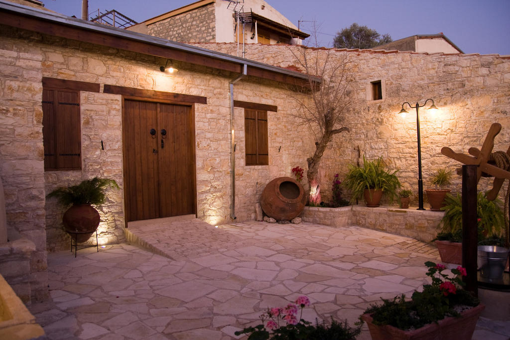 Xenios Cottages Lofou Quarto foto